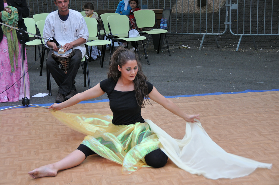 Maison de Quartier Champs Elysees Evry - Danse Orientale 012.jpg